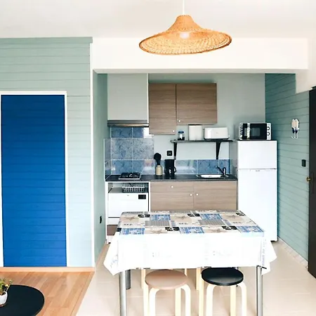 One Bedroom At 100 M Away From The Beach With Enclosed Garden And Wifi Lägenhet *