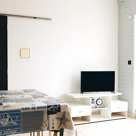 One Bedroom At 100 M Away From The Beach With Enclosed Garden And Wifi 帕塔亚什